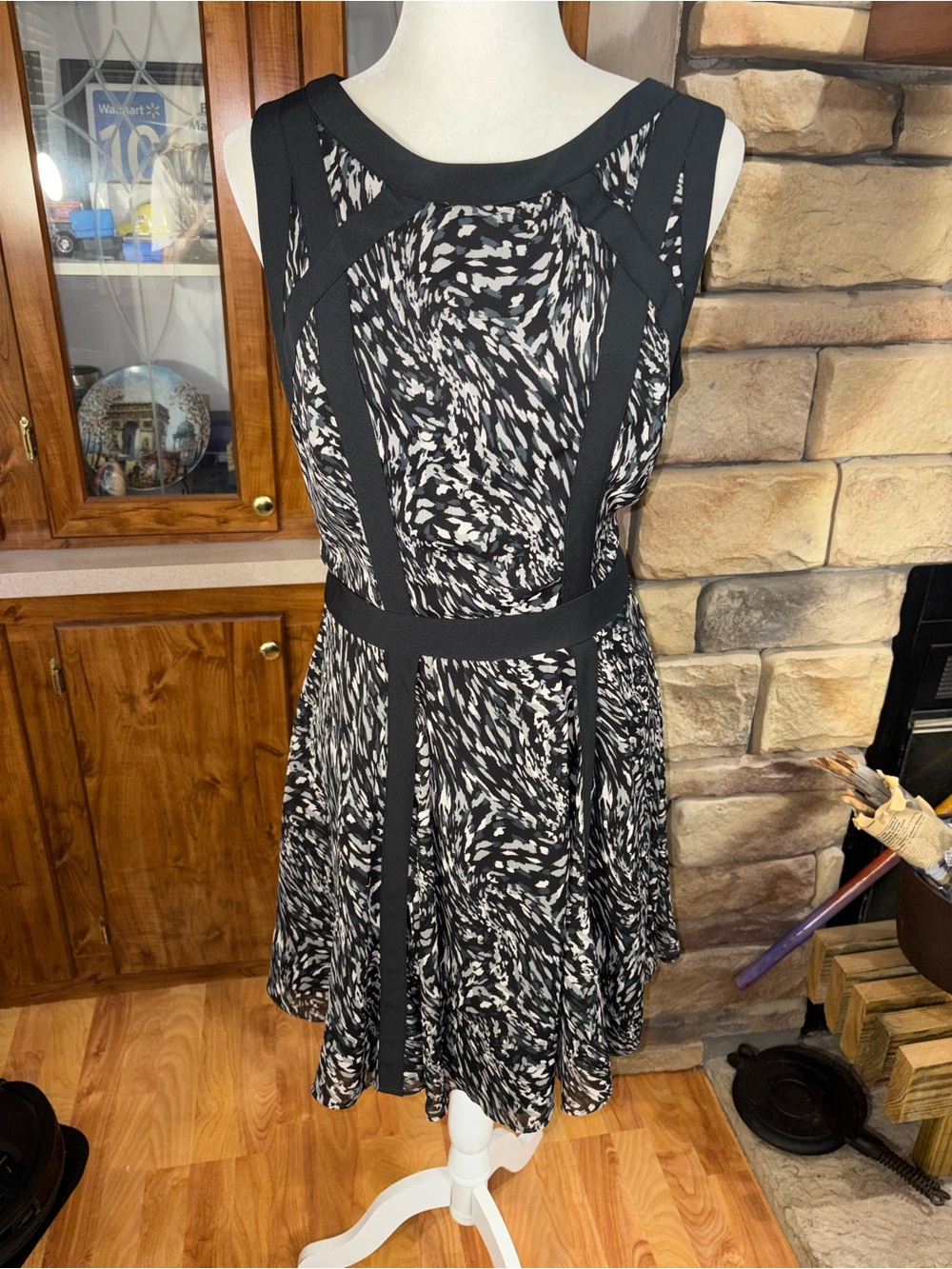 Banana Republic size 12 black gray & light pink sleeveless dress cutout back